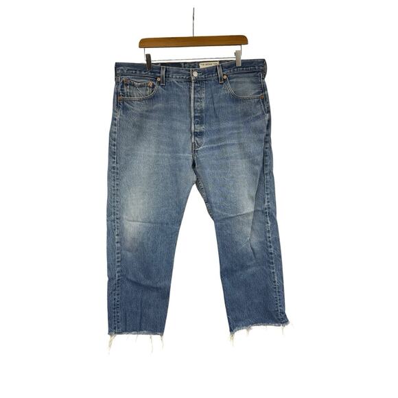 Levi’s The Vintage Twin Upcycled Jeans 501 Fit Size 40 Or Womens 12/14 - Picture 2 of 11
